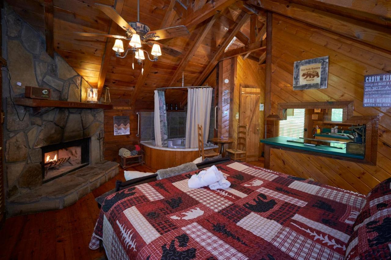 Gatlinburg Area Hottub Cabin - Ladyslipper Sevierville Eksteriør billede