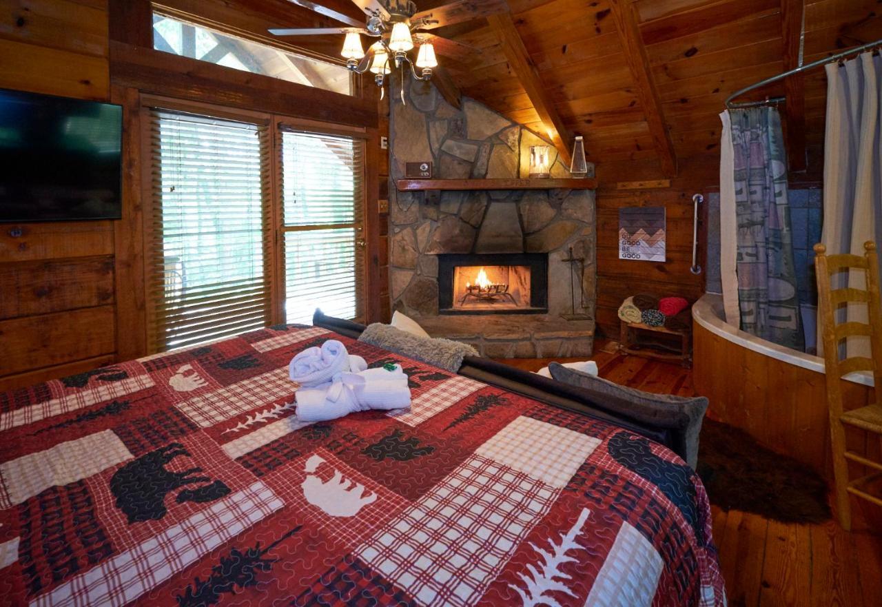 Gatlinburg Area Hottub Cabin - Ladyslipper Sevierville Eksteriør billede